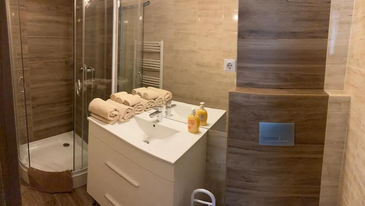 Fig Tree House Apartment Budapest 0*,