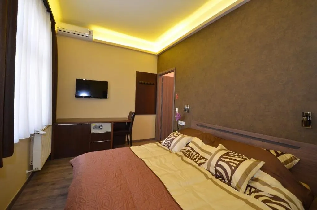 Fig Tree House Apartment Budapesta Gazde/Camere de închiriat