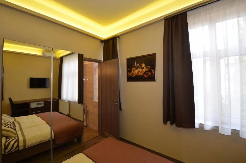 Fig Tree House Apartment Budapest