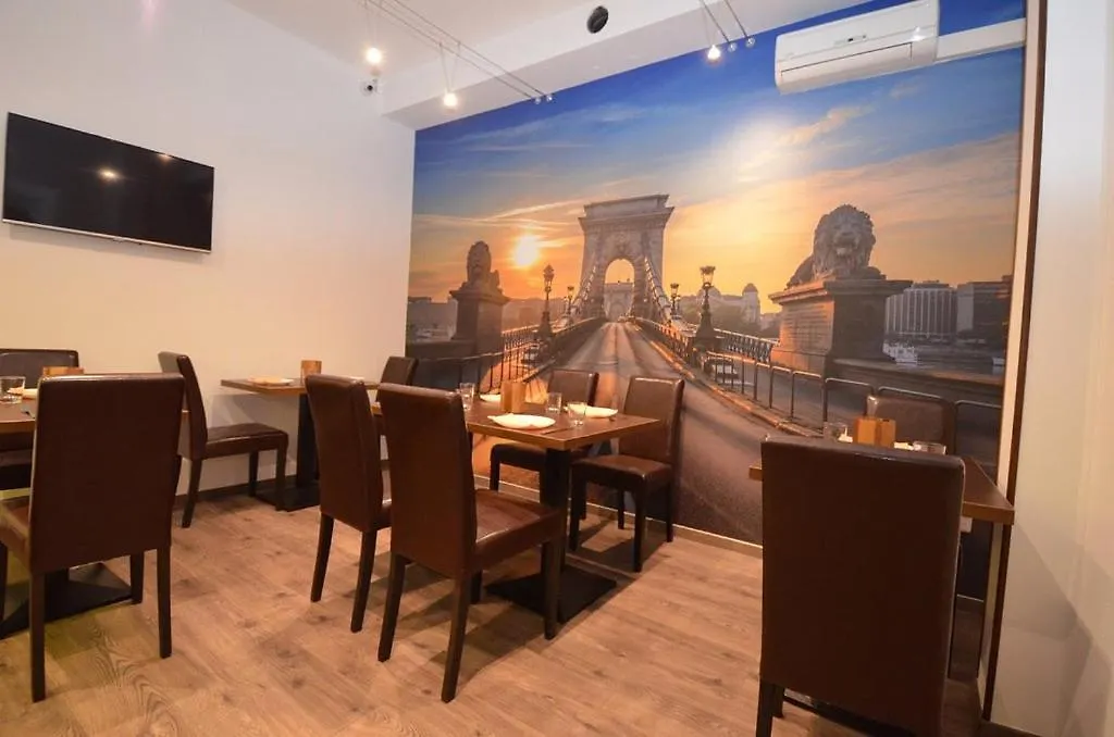 Homestay Fig Tree House Apartment Budapest Hungary
